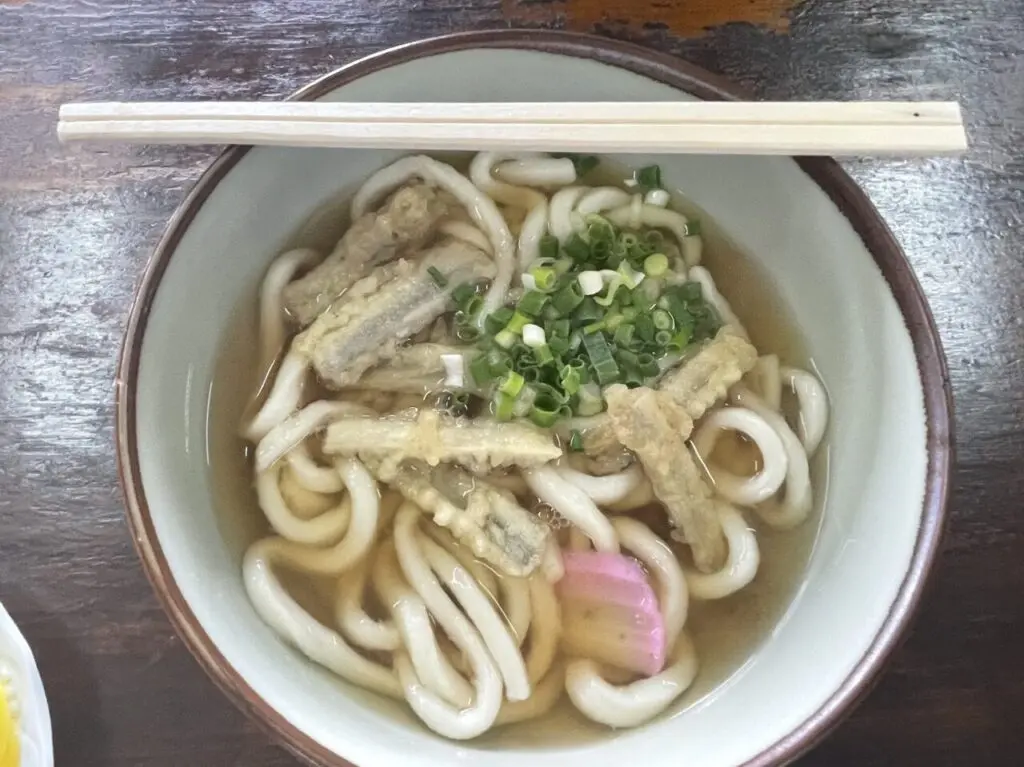 うどんそば拵処(こしらえどころ)はつみ
