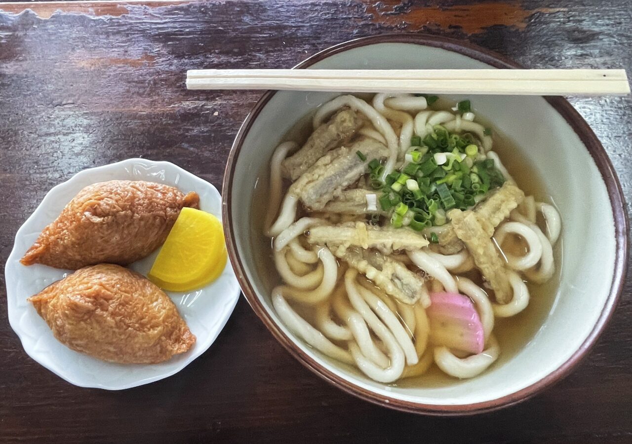 うどんそば拵処(こしらえどころ)はつみ