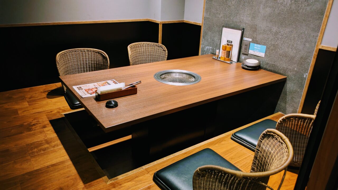 黒牛　焼肉店