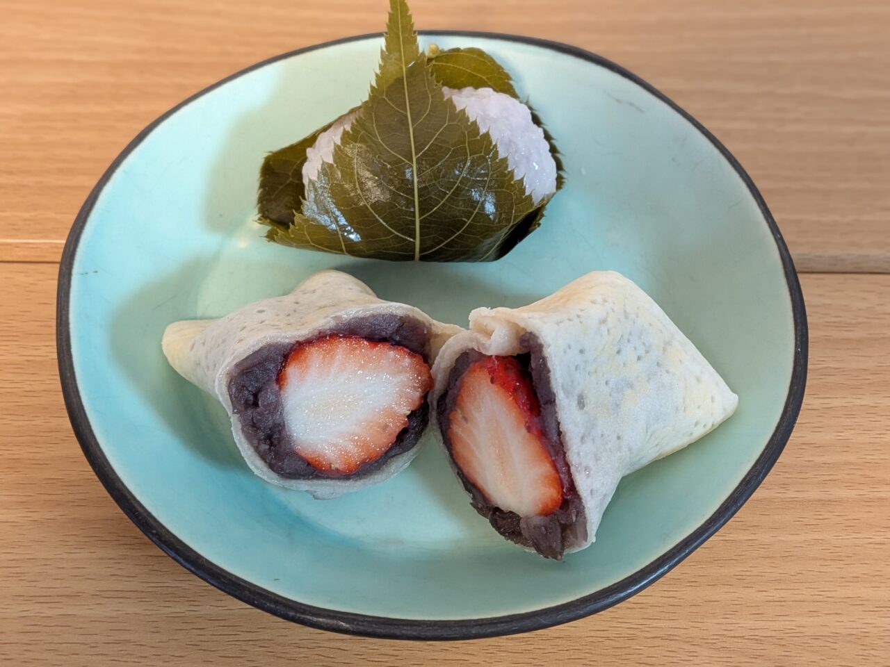 2026年三徳饅頭うす焼き苺 桜もち